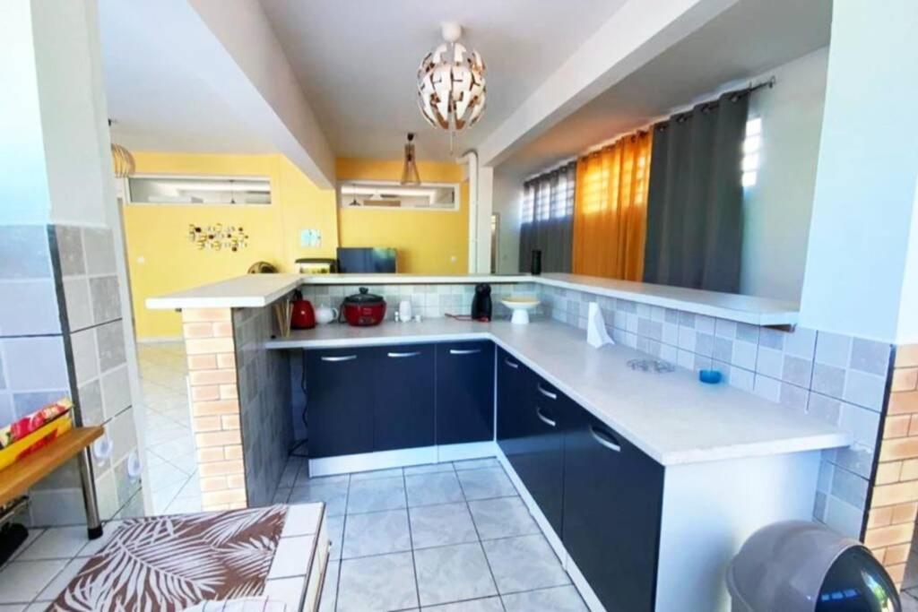 Charmant Appartement Avec Piscine Ле-Робер Экстерьер фото