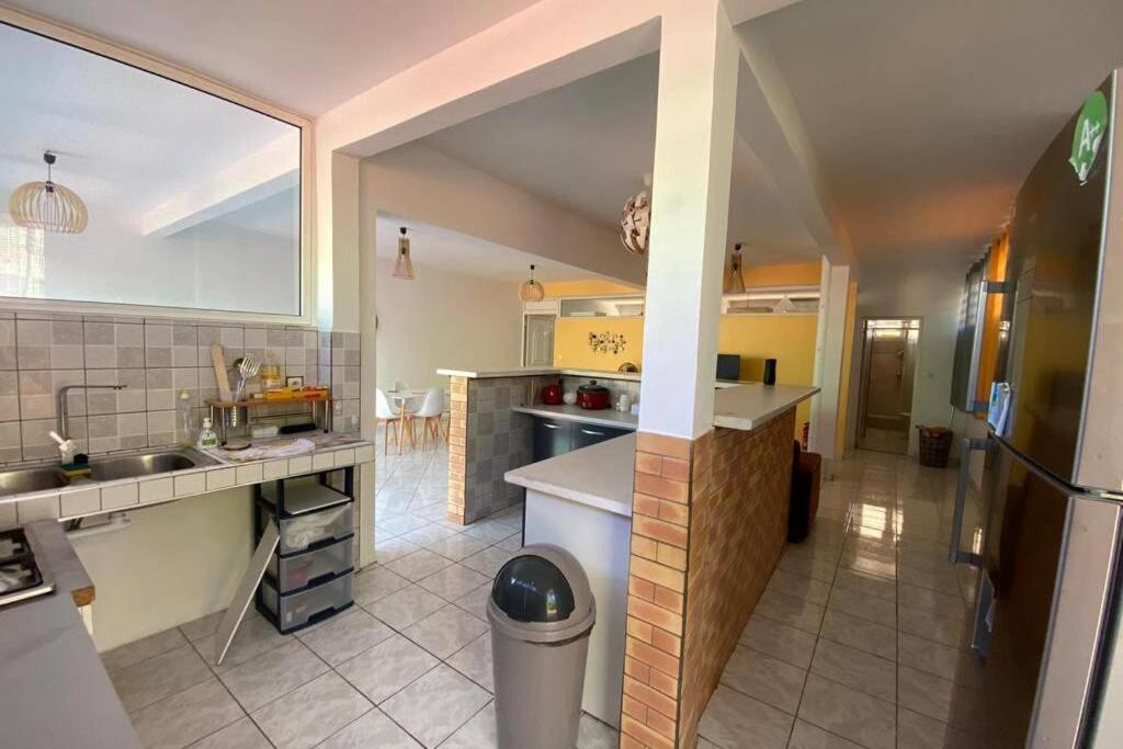 Charmant Appartement Avec Piscine Ле-Робер Экстерьер фото